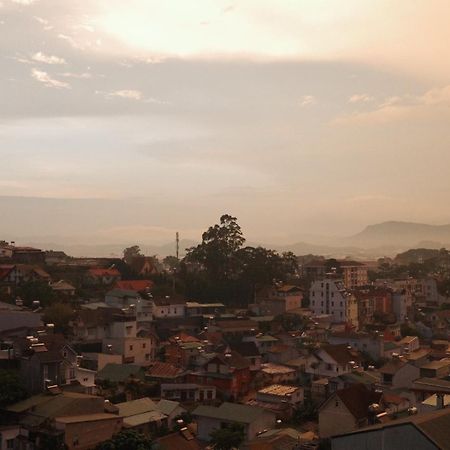 Cherry Suites Dalat Exterior photo